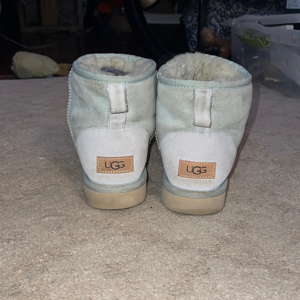 Ugg Minis - Picture 3 of 3